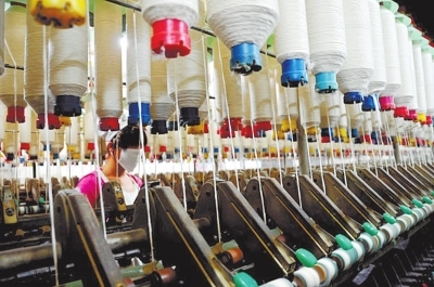 光影中的色彩革命——走进现代印染加工厂